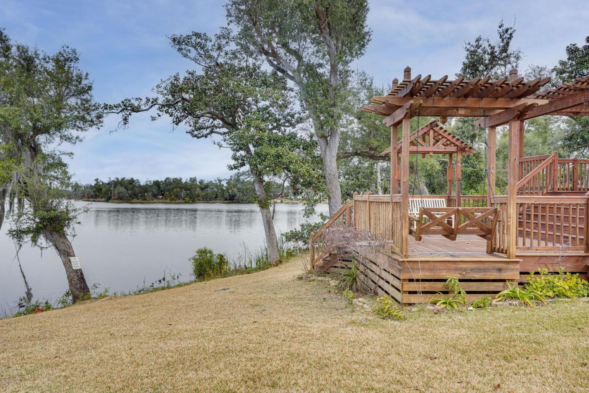 Lakefront Panama City Studio With Hot Tub Access Extérieur photo
