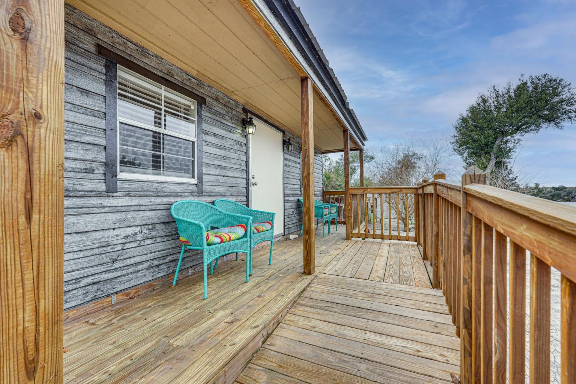 Lakefront Panama City Studio With Hot Tub Access Extérieur photo