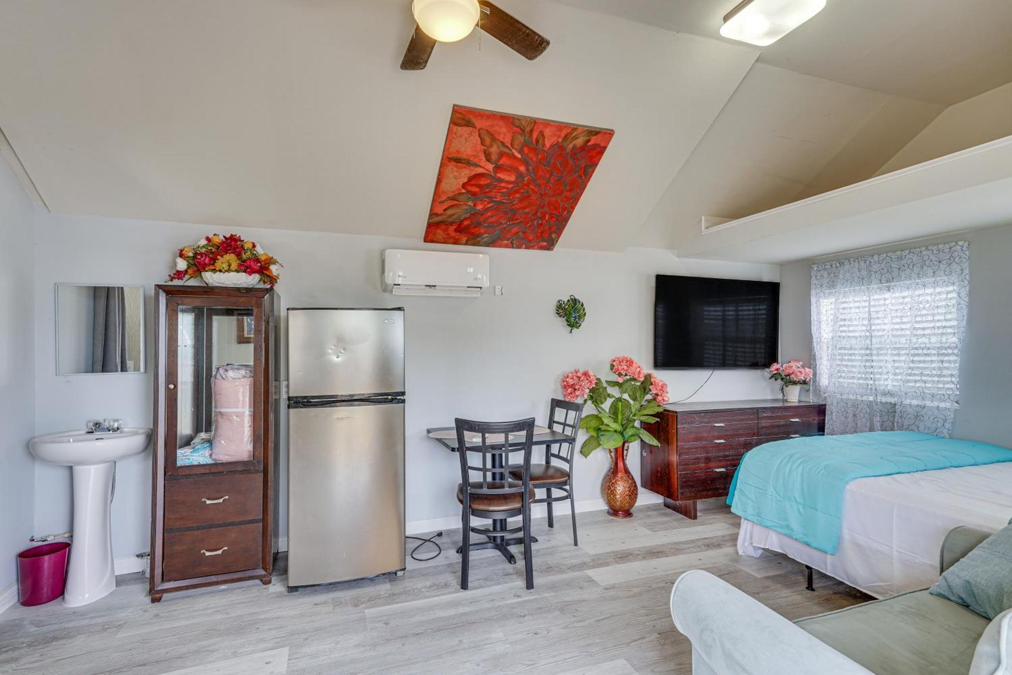 Lakefront Panama City Studio With Hot Tub Access Extérieur photo