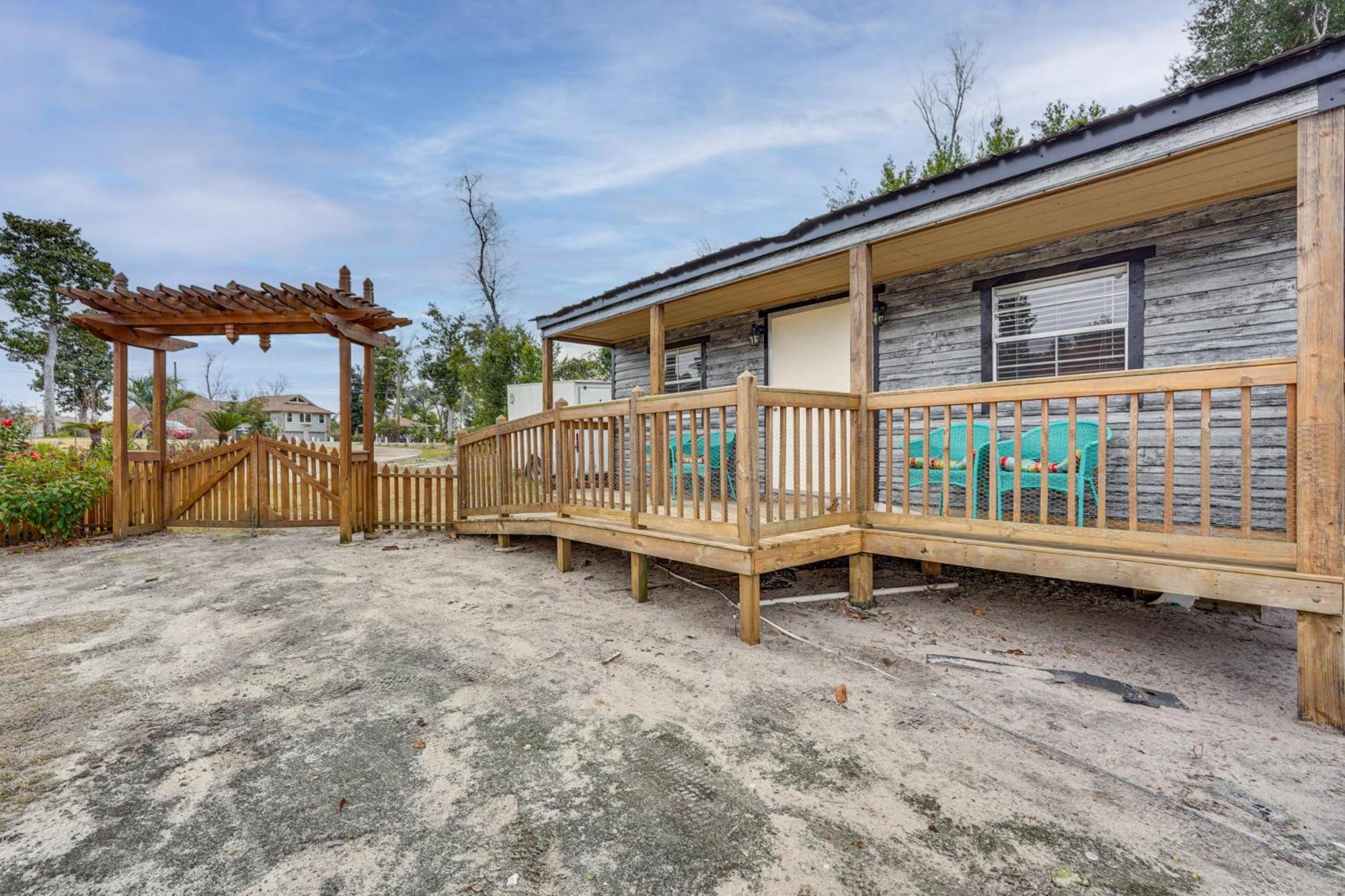 Lakefront Panama City Studio With Hot Tub Access Extérieur photo