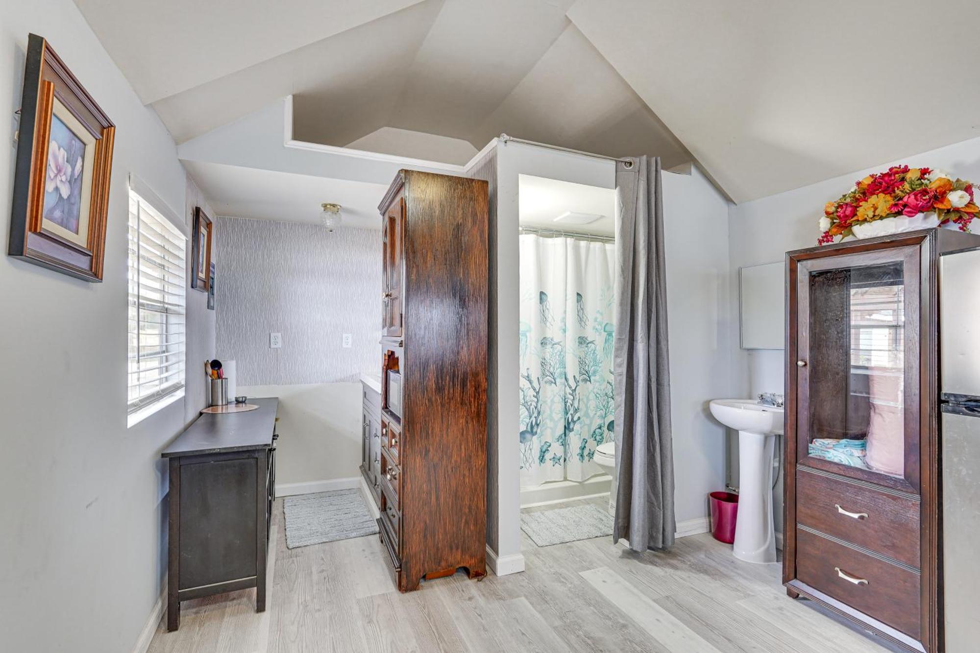 Lakefront Panama City Studio With Hot Tub Access Extérieur photo